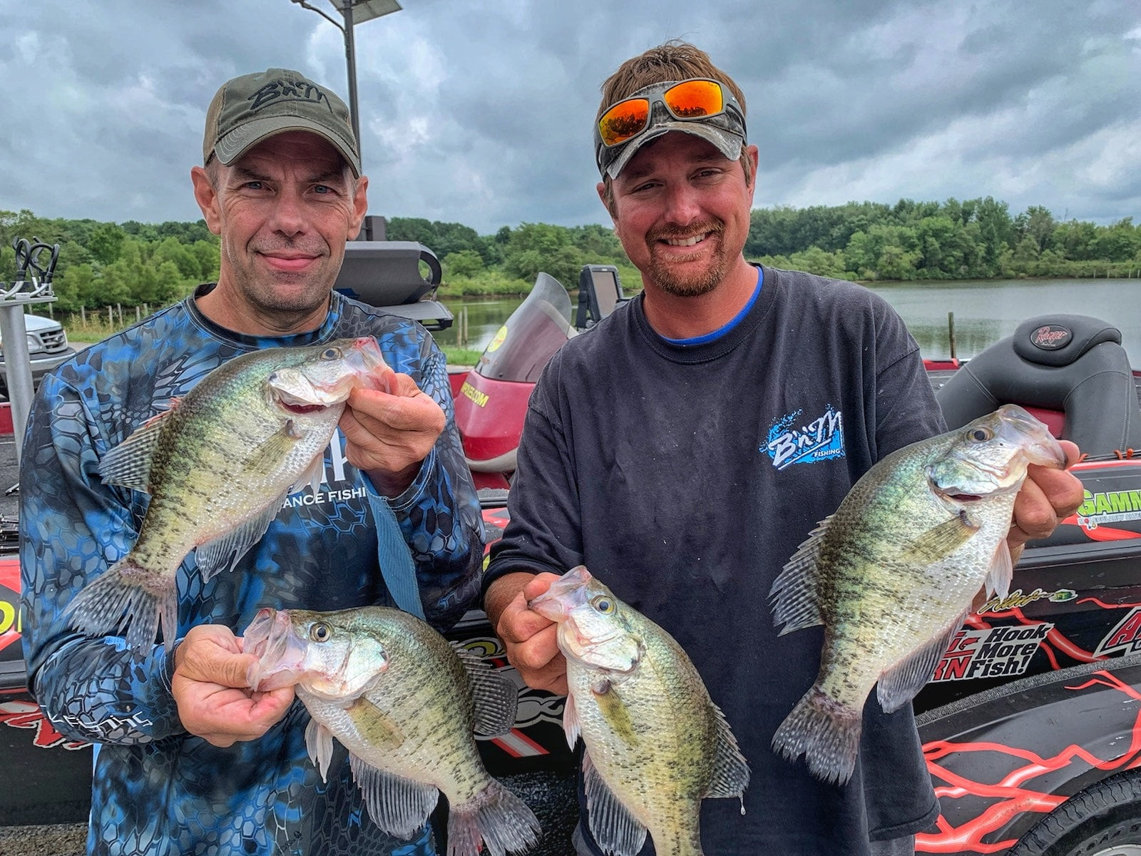 Catching CRAPPIE On A *14ft* JIG POLE!! 